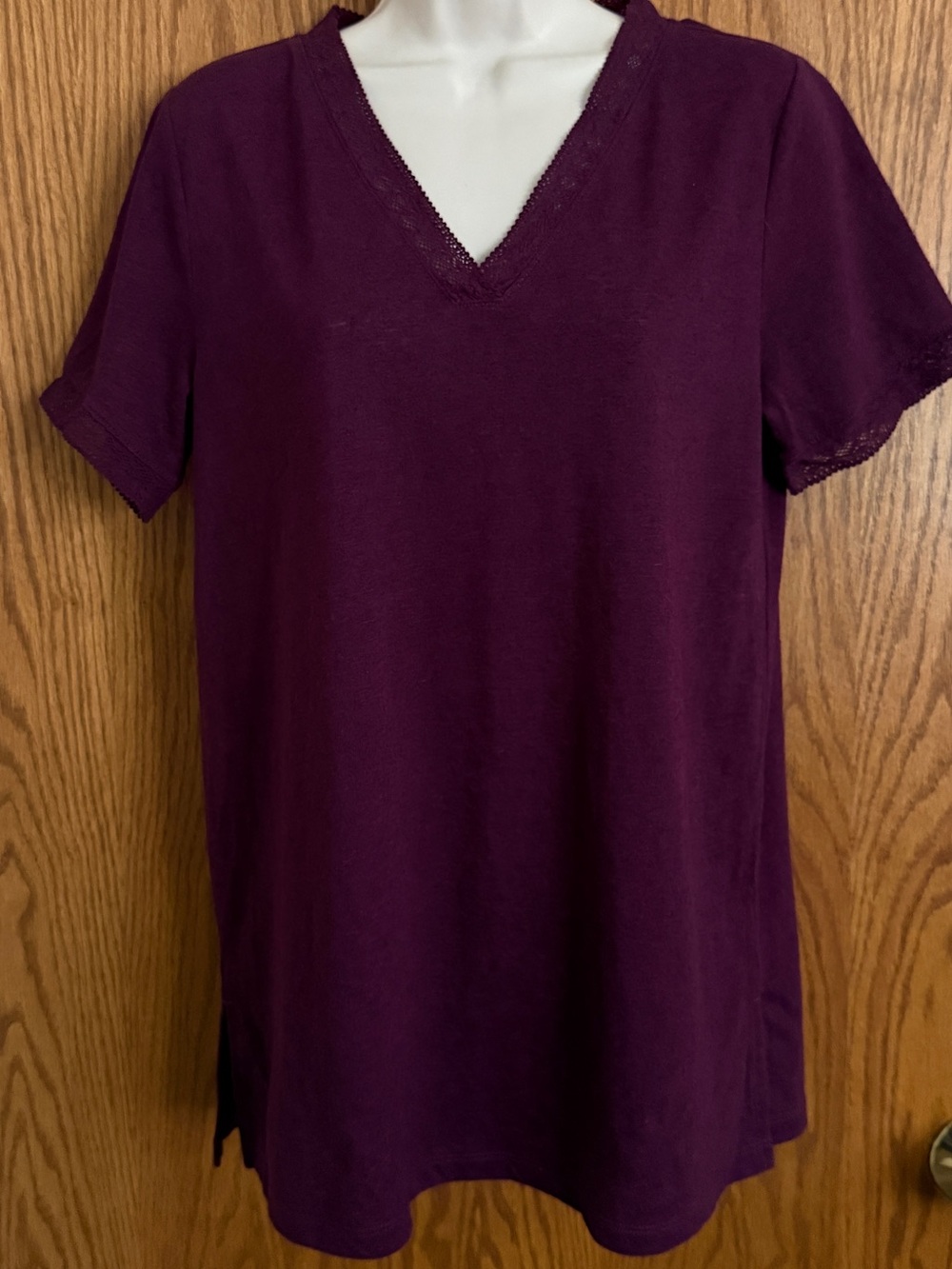 BEAUTIFUL Lawrence Zarian Top Wine Color Lace Trim Short Sleeve Women's Size S